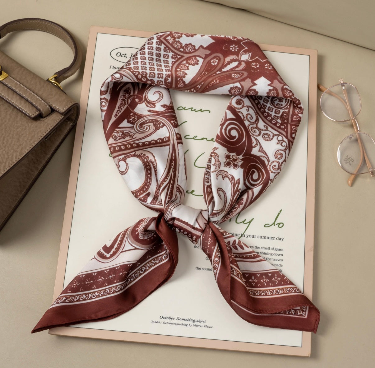 Foulard bordeaux