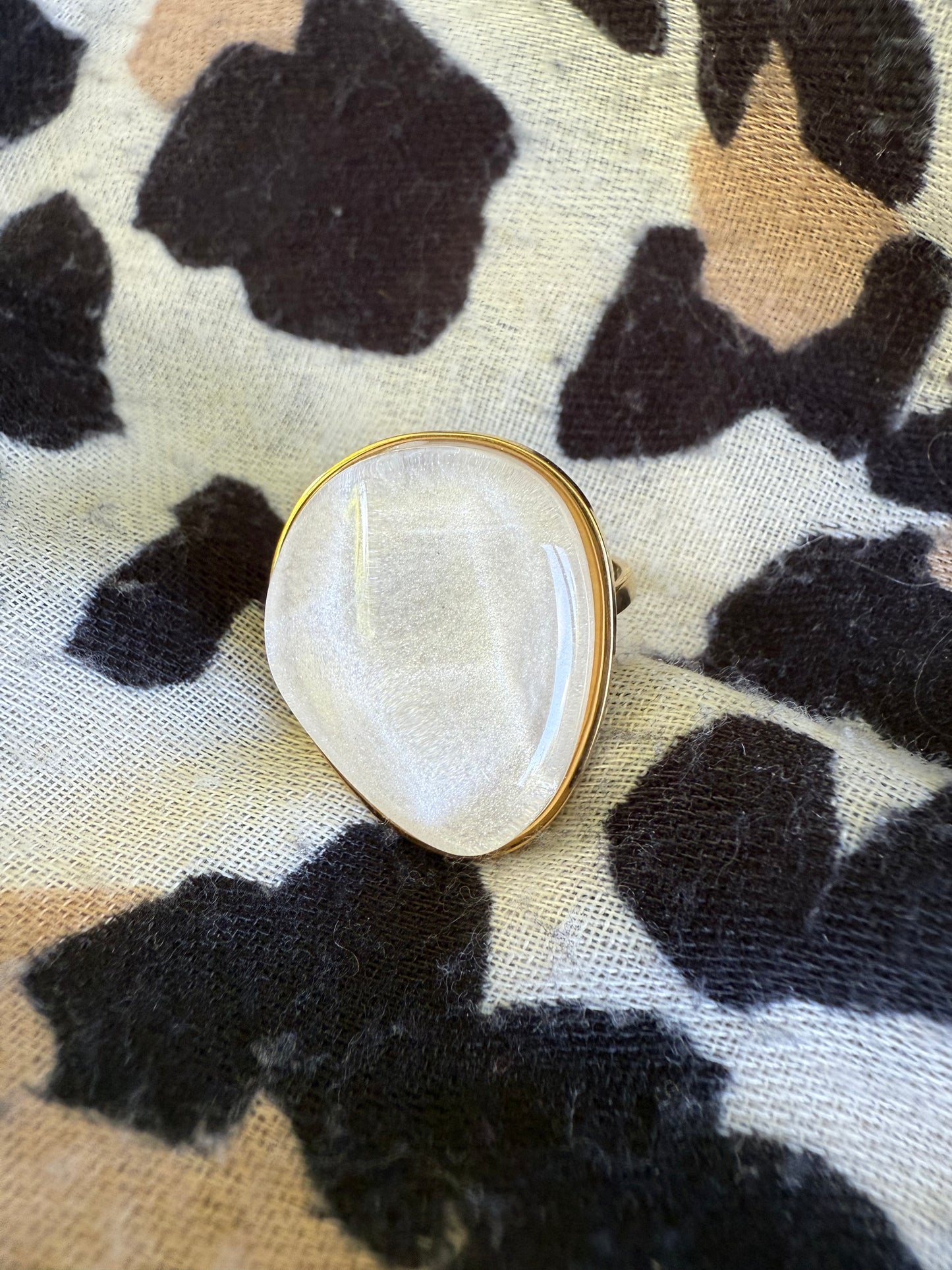 Bague pierre blanche