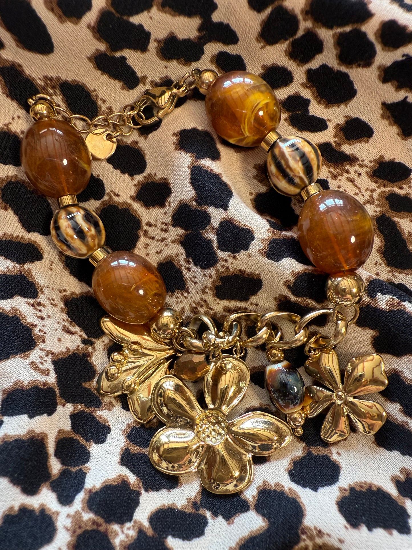 Bracelet marron fleurs