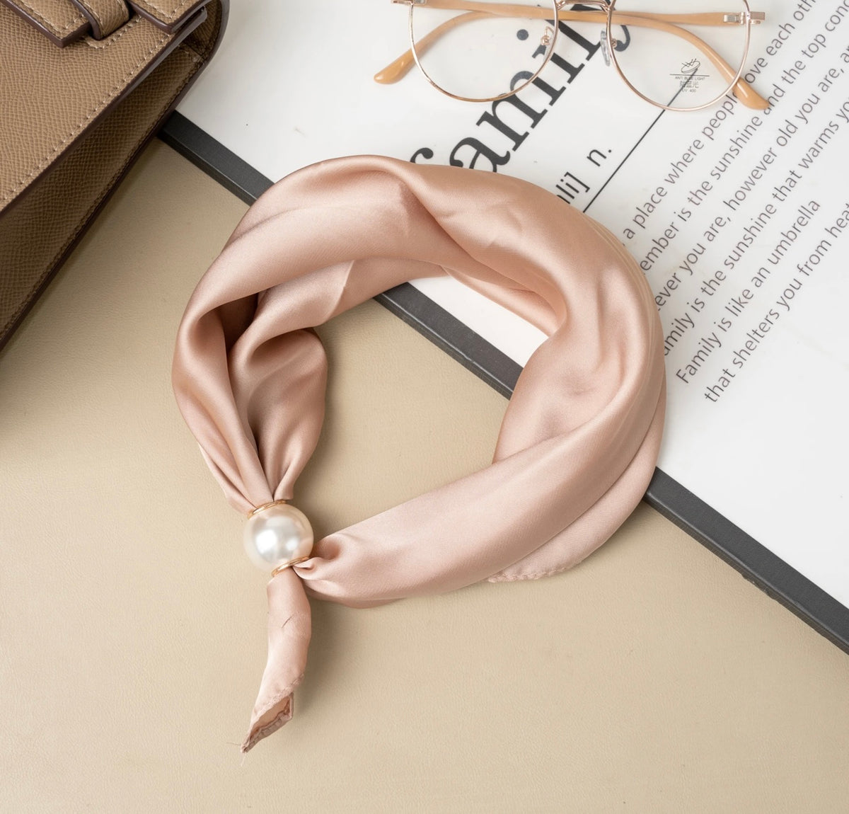 Foulard aimanté