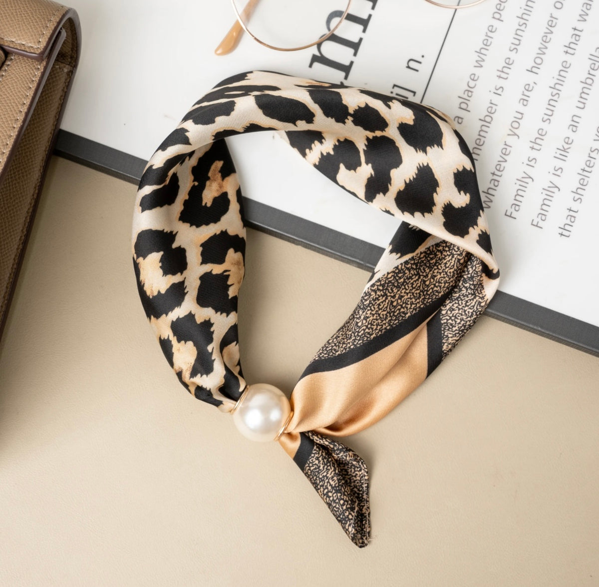 Foulard aimanté