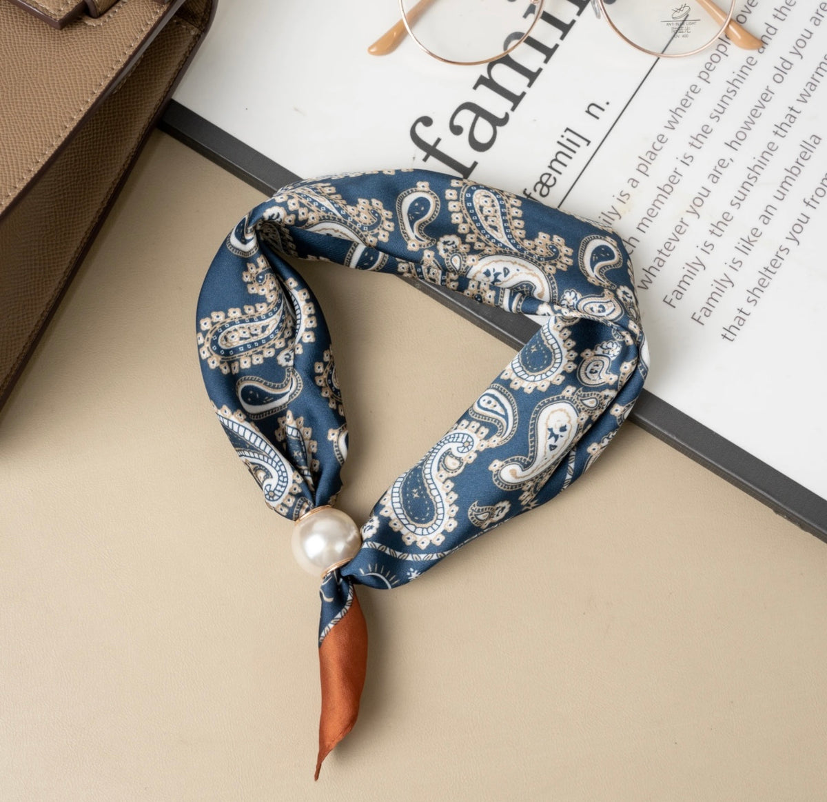 Foulard aimanté