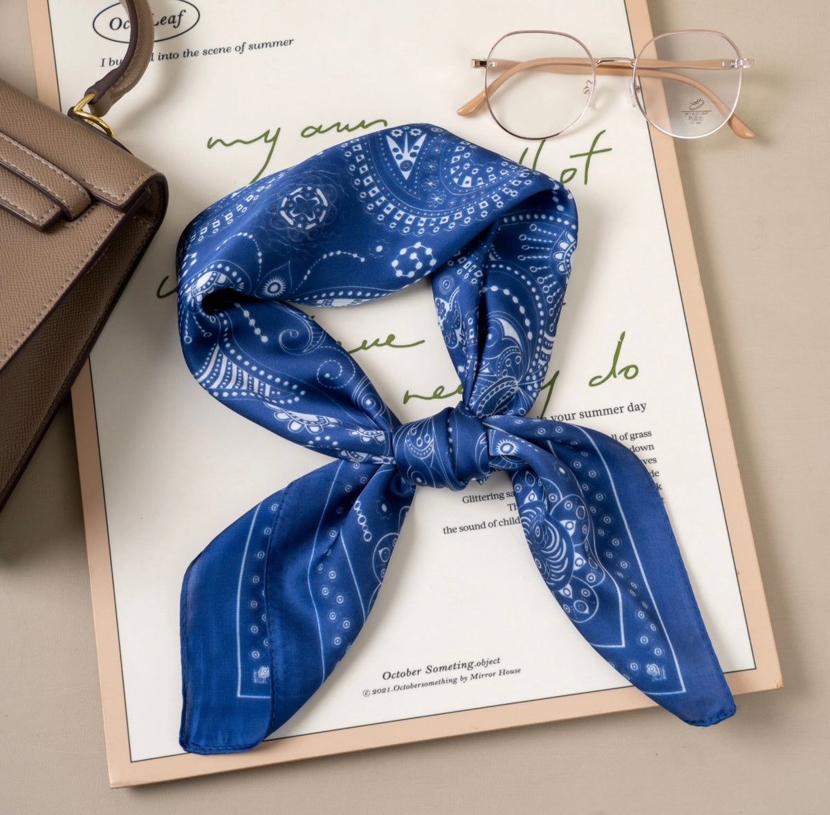 Foulard bleu