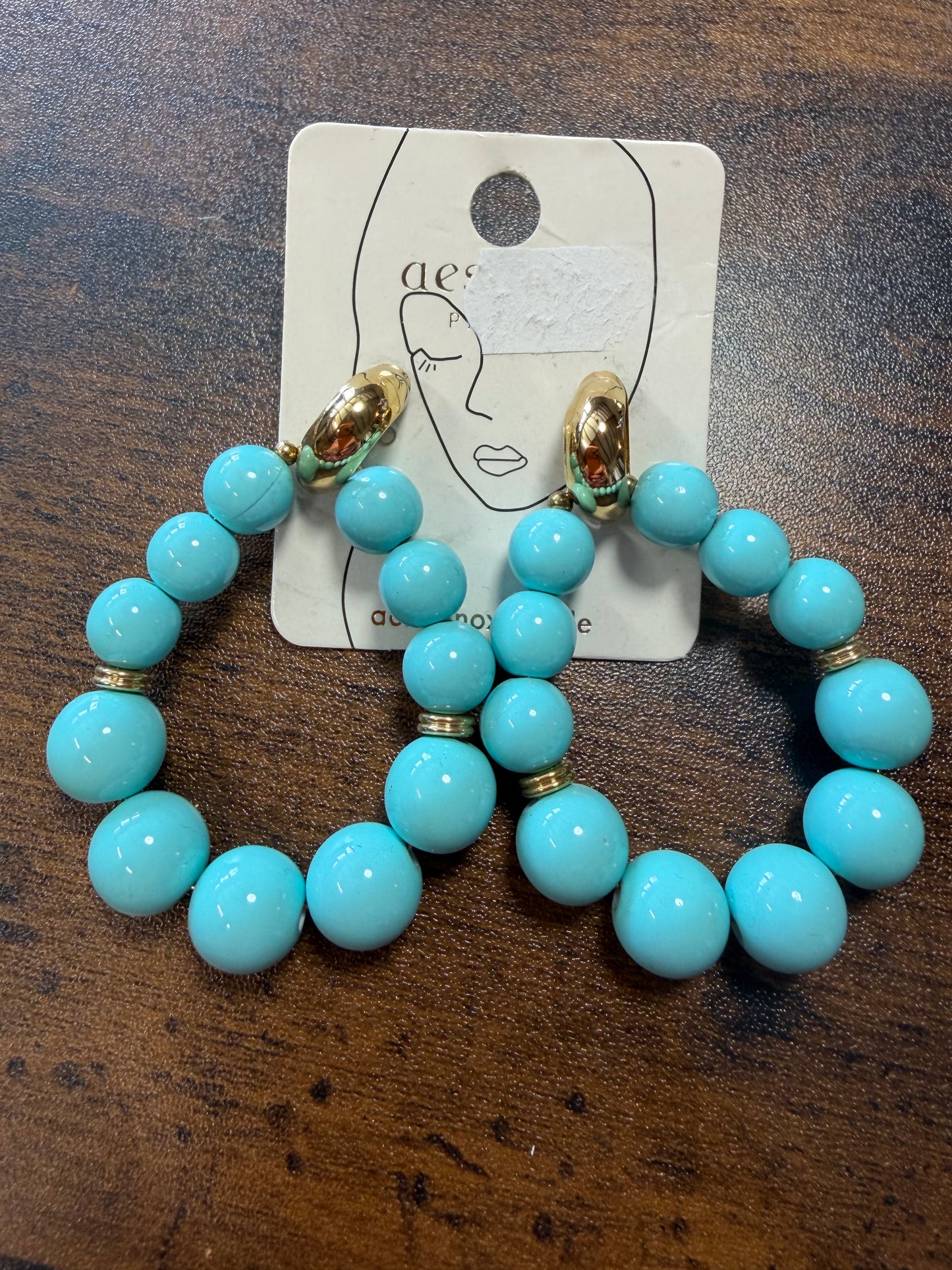 Boucles d’oreilles perles bleues