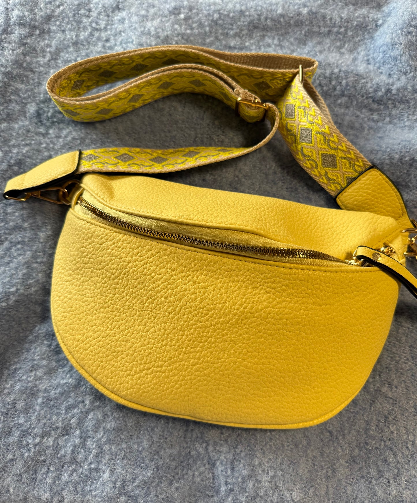 Pochette jaune