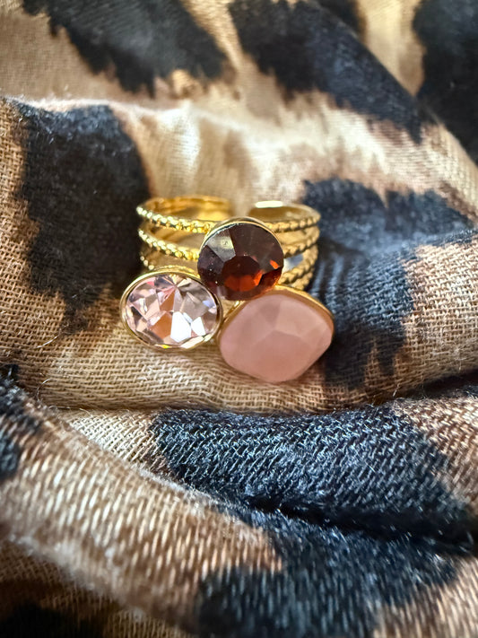 Bague 3 pierres roses