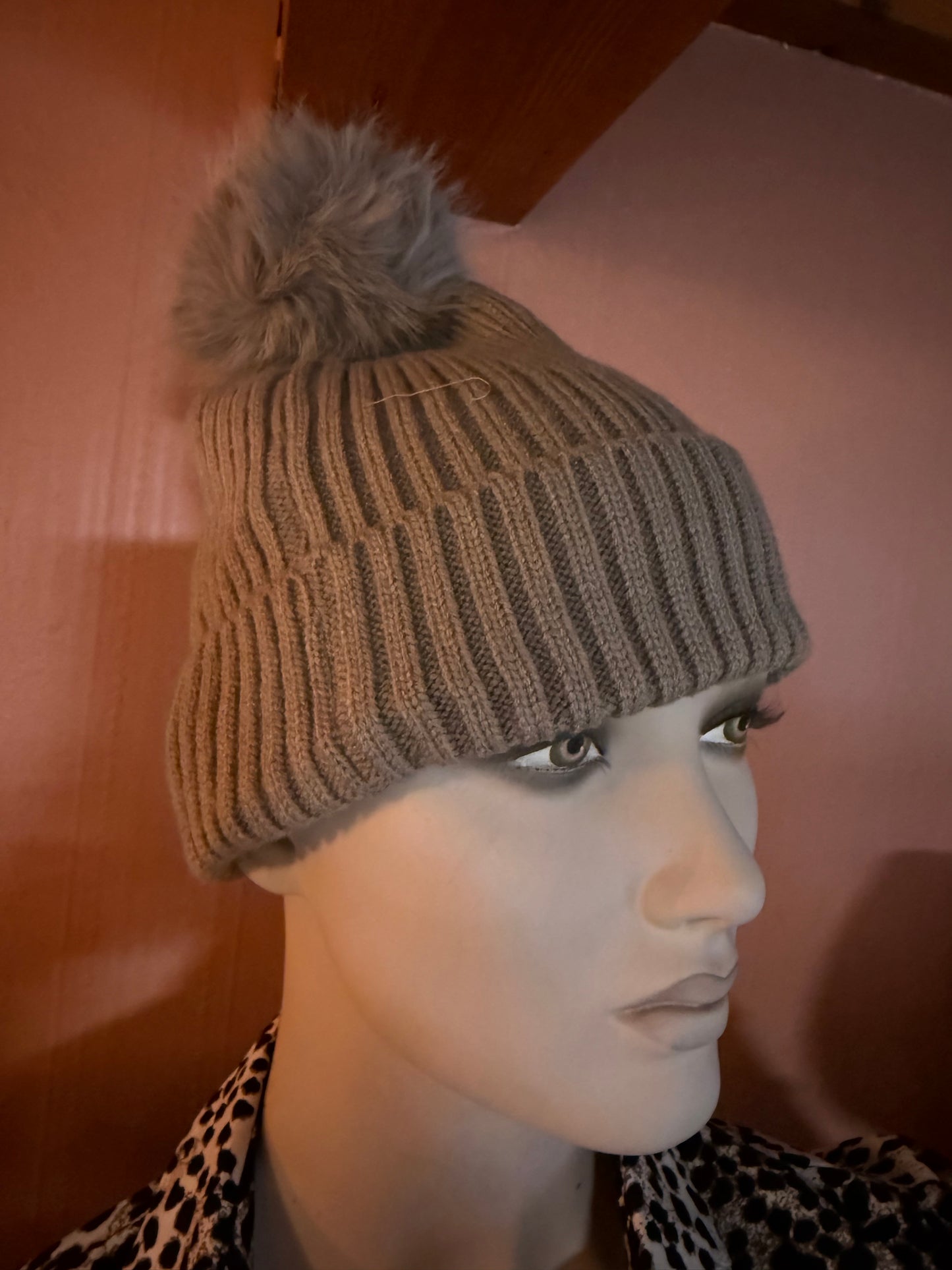 Bonnet pompom